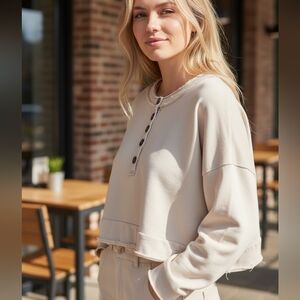 Hazel & Olive Cropped Button Down Long sleeve Top